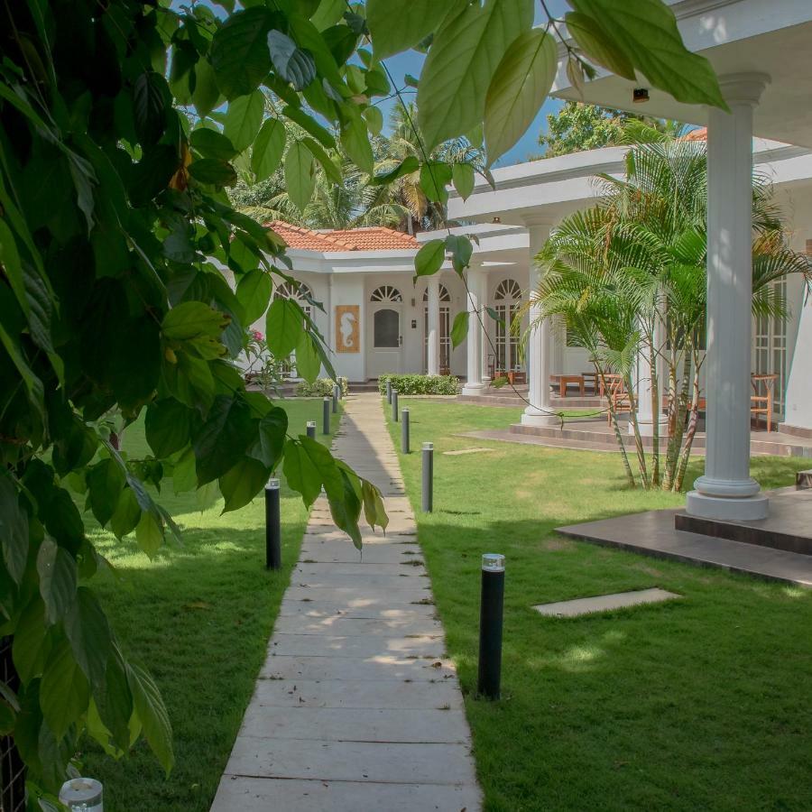 Seahorse Hotel & Spa Negombo Exterior photo