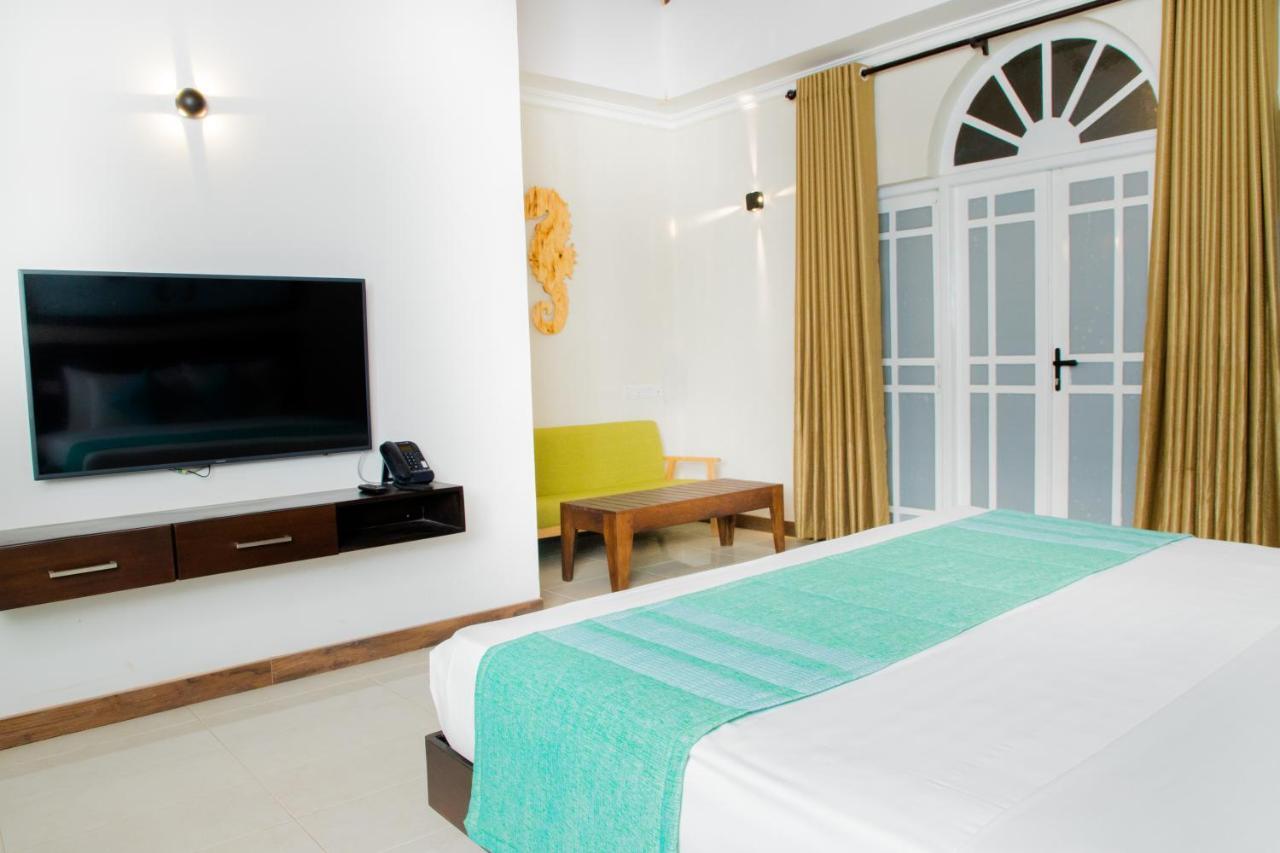 Seahorse Hotel & Spa Negombo Exterior photo